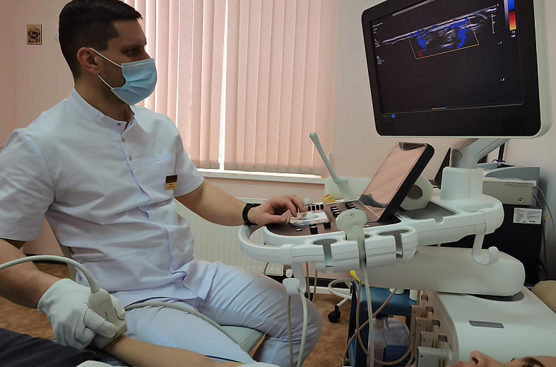 УЗИ артерий рук - Дуплексное сканирование с ультразвуковой допплерографией артерий верхних конечностей (триплексное сканирование) на аппарате элитного класса (обе руки)