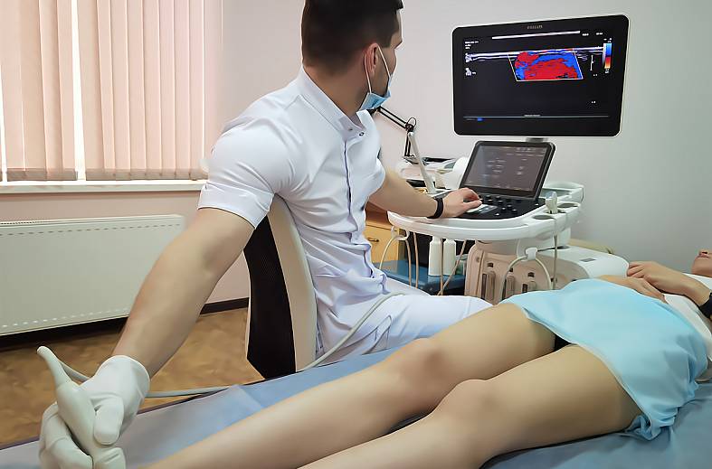 УЗИ артерий нижних конечностей (обе ноги) Дуплексное сканирование с ультразвуковой допплерографией артерий нижних конечностей (триплекс) (обе конечности)